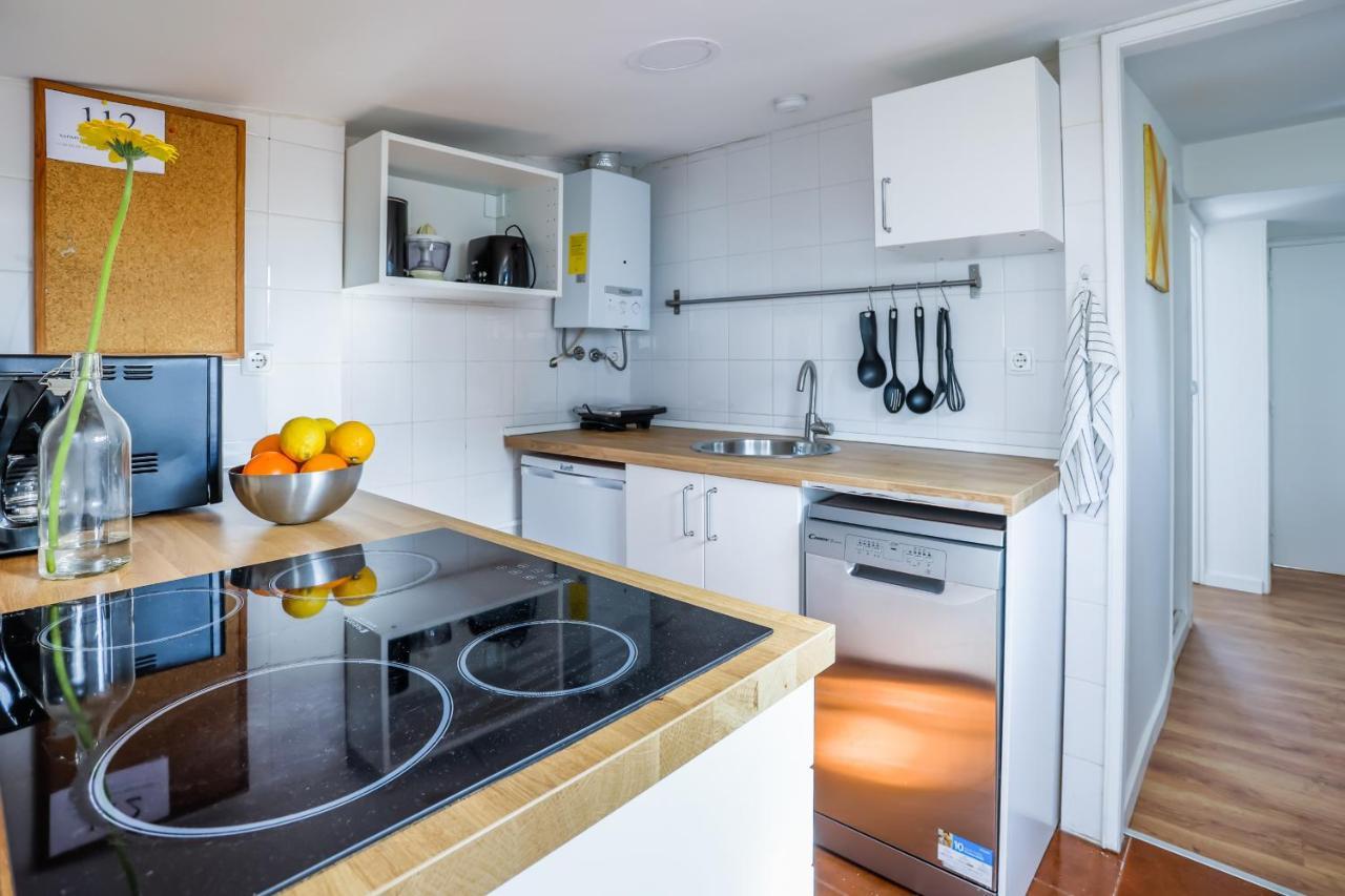 Cozy 3 Bedroom Apt In Lively Bairro Alto Lisbon Bagian luar foto