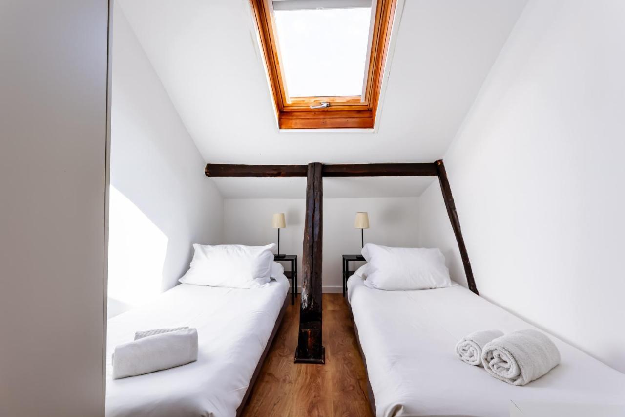 Cozy 3 Bedroom Apt In Lively Bairro Alto Lisbon Bagian luar foto
