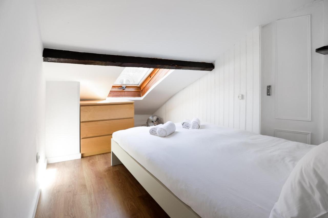 Cozy 3 Bedroom Apt In Lively Bairro Alto Lisbon Bagian luar foto