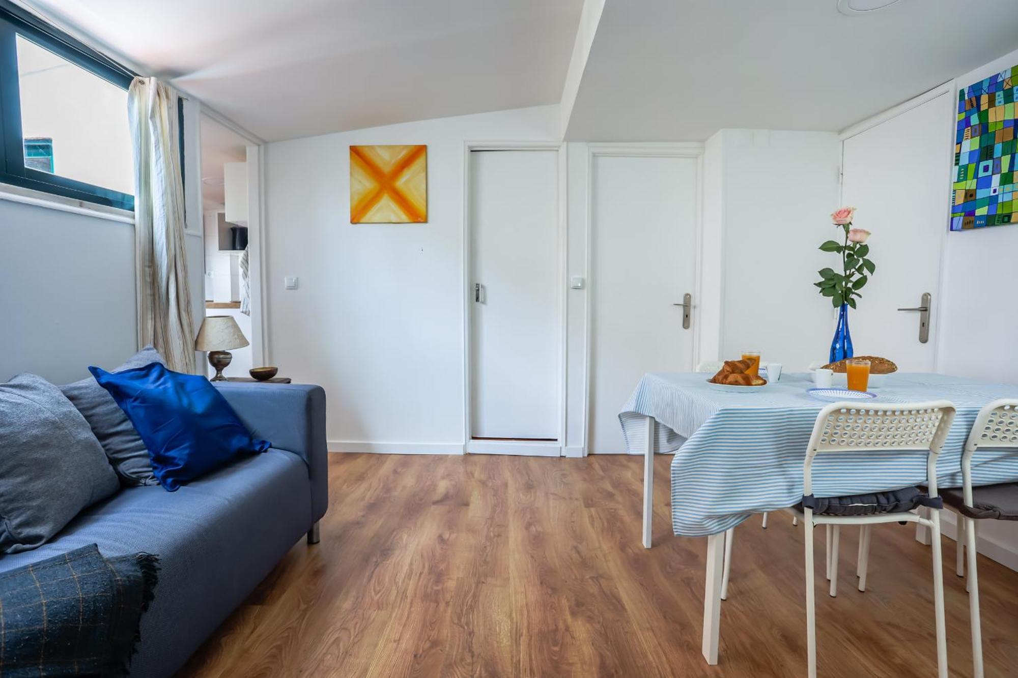 Cozy 3 Bedroom Apt In Lively Bairro Alto Lisbon Bagian luar foto